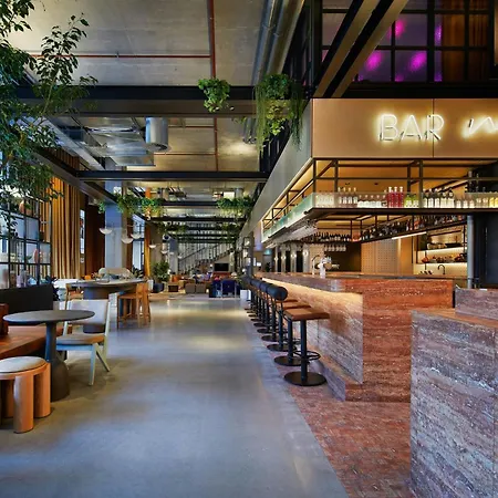 Moxy Sydney Airport-2